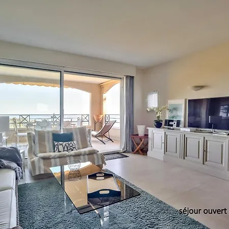 T3 Avec Superbe Vue Mer Mandelieu
